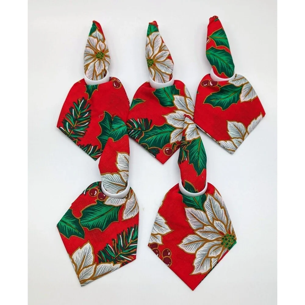 1992 Town & Country Christmas Holly Berry Quilted Placemats and Napkins Set